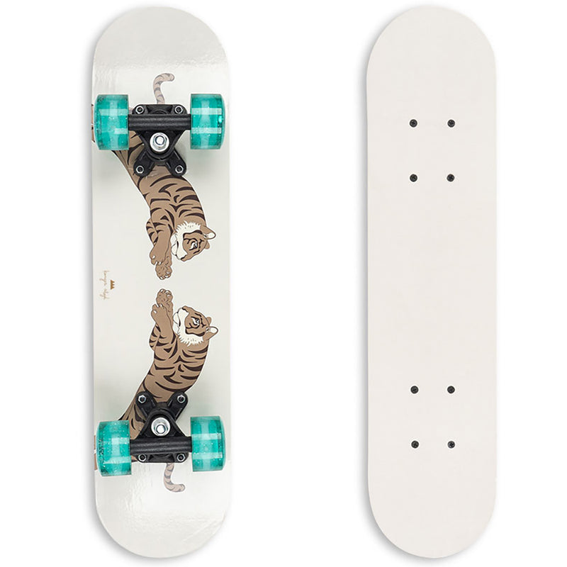 Skateboard Tiger