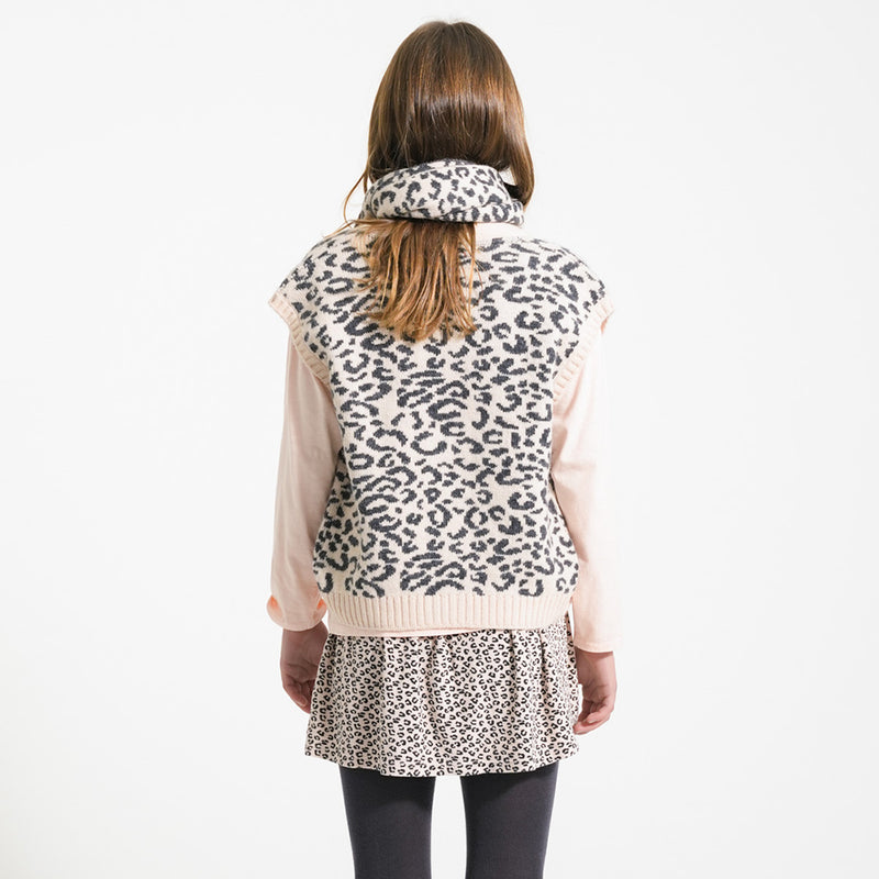 Knitted Scarf Light Pink with Animal Print