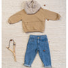 Jeanshose mit recycelter Baumwolle